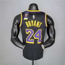 Camiseta Kobe Bryant #24 Los Angeles Lakers 2021 Earned Edition Negro Camiseta Kobe Bryant #24 Los Angeles Lakers 2021 Earned Edition Negro