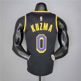 Camiseta Kyle Kuzma #0 Los Angeles Lakers 2021 Earned Edition Negro Camiseta Kyle Kuzma #0 Los Angeles Lakers 2021 Earned Edition Negro