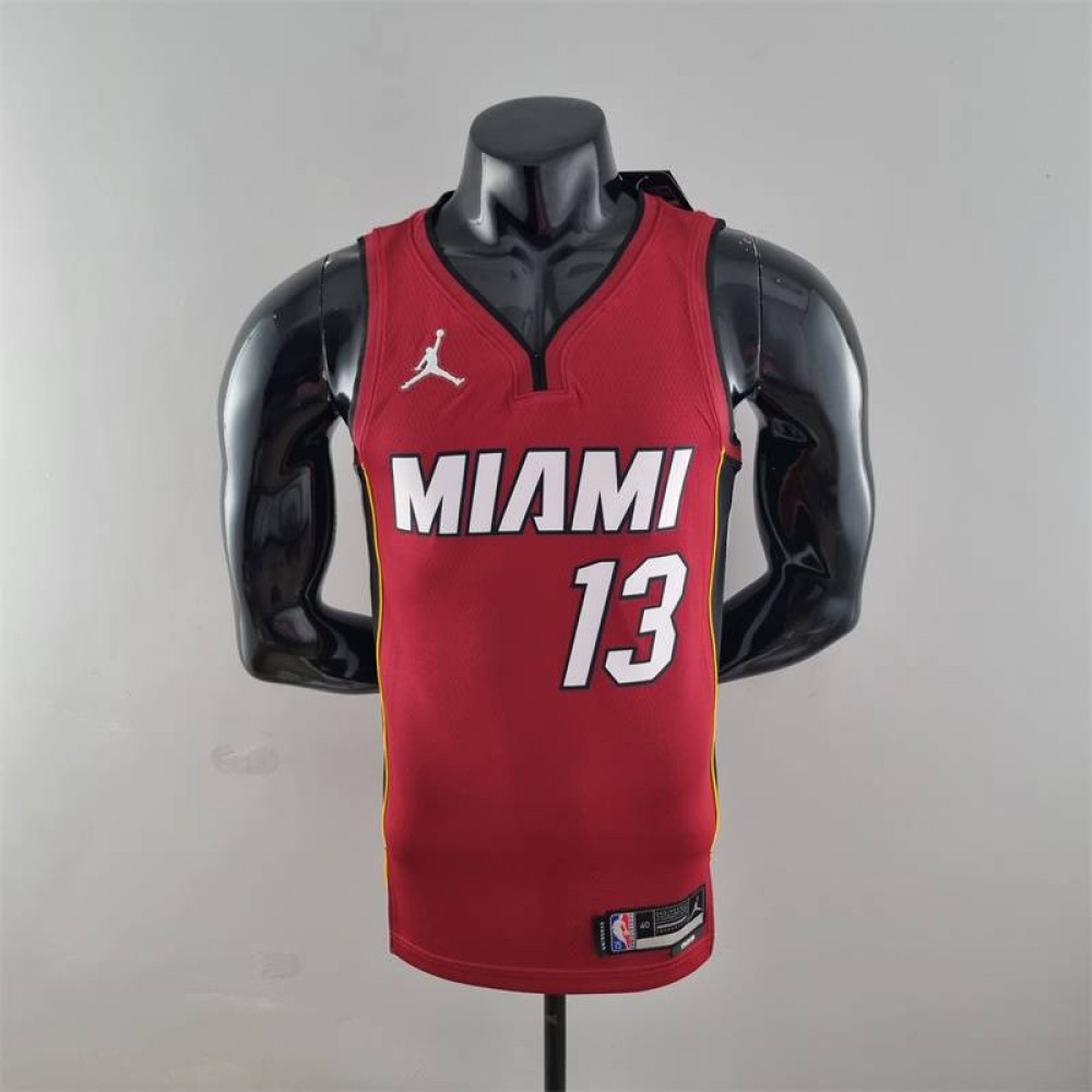 Camiseta Bam Adebayo #13 Miami Heat Edicion 75 Aniversario Jordan Burgundy Rojo Camiseta Bam Adebayo #13 Miami Heat Edicion 75 Aniversario Jordan Burgundy Rojo