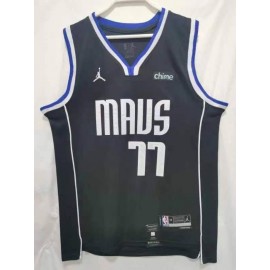 Camiseta Luka Doncic #77 Dallas Mavericks 22/23 Negro