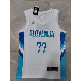 Camiseta Luka Doncic #77 La Selección Eslovenia Blanco