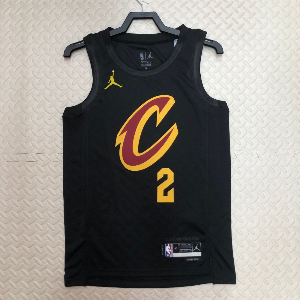 Camiseta Kyrie Irving #2 Cleveland Cavaliers 2023 Jordan Limited Edition Negro Camiseta Kyrie Irving #2 Cleveland Cavaliers 2023 Jordan Limited Edition Negro