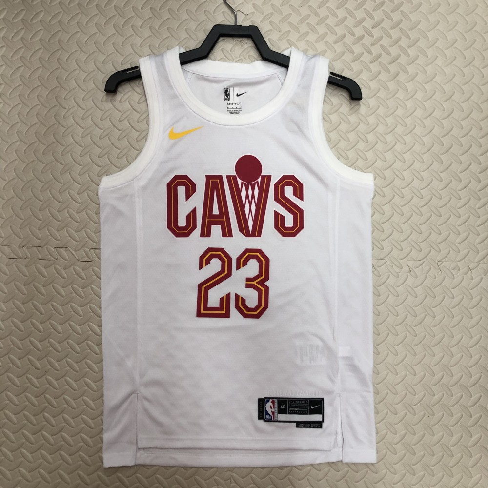 Camiseta Lebron James #23 Cleveland Cavaliers 2023 Blanco Camiseta Lebron James #23 Cleveland Cavaliers 2023 Blanco