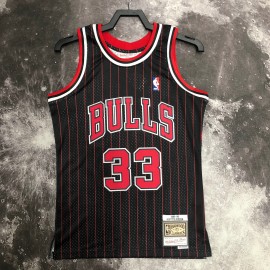 Camiseta Scottie Pippen #33 Chicago Bulls 1996 Negro con Rayas Rojas