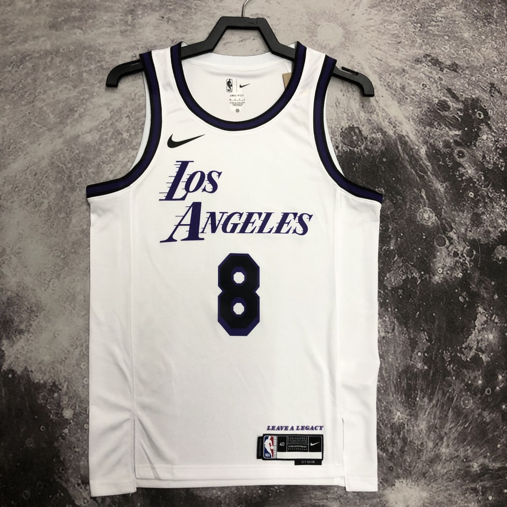 Camiseta Kobe Bryant #8 Los Angeles Lakers 2023 City Edition Blanco