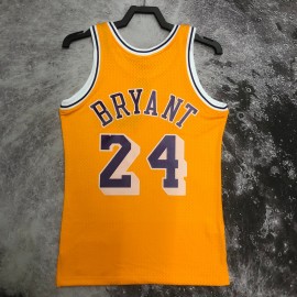 Camiseta Kobe Bryant #24 Los Angeles Lakers 2007/08 Amarillo Camiseta Kobe Bryant #24 Los Angeles Lakers 2007/08 Amarillo