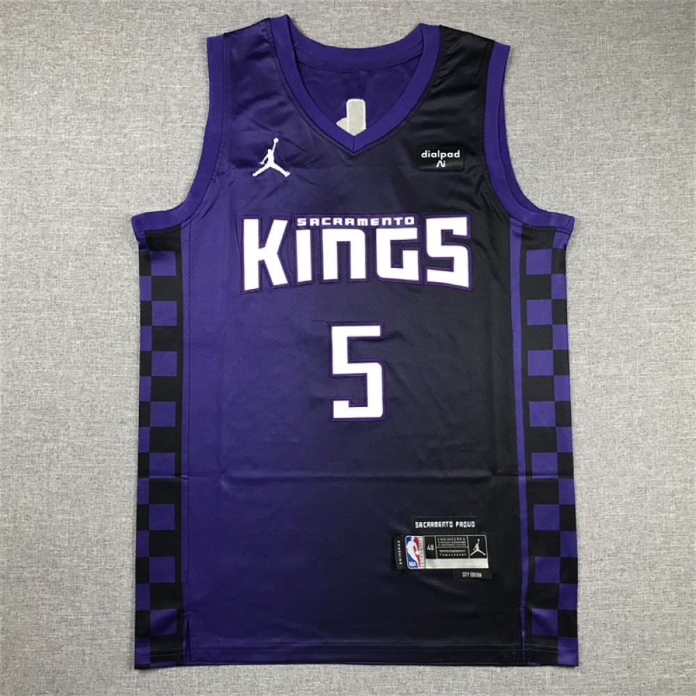 Camiseta De'Aaron Fox #5 Sacramento Kings 2024 Edición Statement Negro&Azul Camiseta De'Aaron Fox #5 Sacramento Kings 2024 Edición Statement Negro&Azul