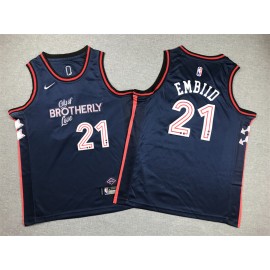 Camiseta Joel Embiid #21 Philadelphia 76ers 2024 City Edition Azul Oscuro Niño