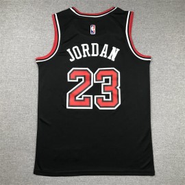Camiseta Michael Jordan #23 Chicago Bulls 2024 Negro Camiseta Michael Jordan #23 Chicago Bulls 2024 Negro