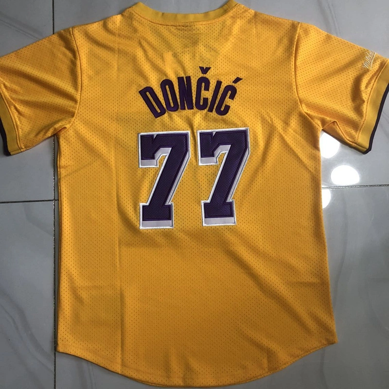 Camiseta Luka Dončić #77 Los Angeles Lakers Amarillo Cuello Redondo Camiseta Luka Dončić #77 Los Angeles Lakers Amarillo Cuello Redondo