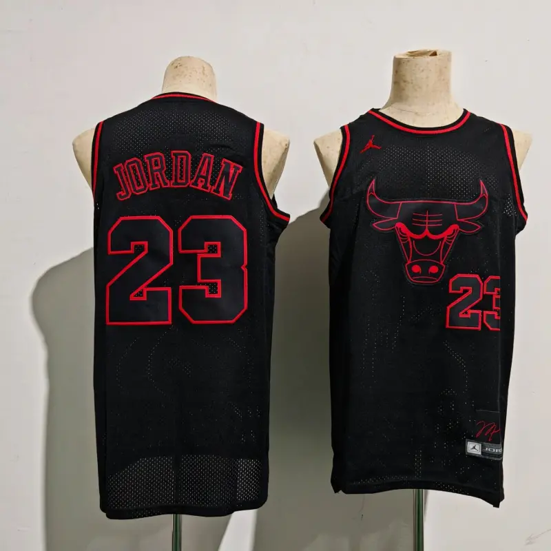 Camiseta Michael Jordan #23 Chicago Bulls Negro Retro Letras Negras con Borde Rojo