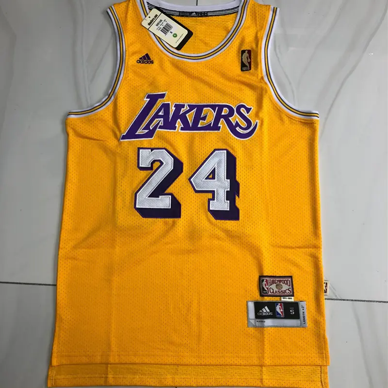 Camiseta Kobe Bryant #24 Los Angeles Lakers 1971/72 Amarillo Camiseta Kobe Bryant #24 Los Angeles Lakers 1971/72 Amarillo