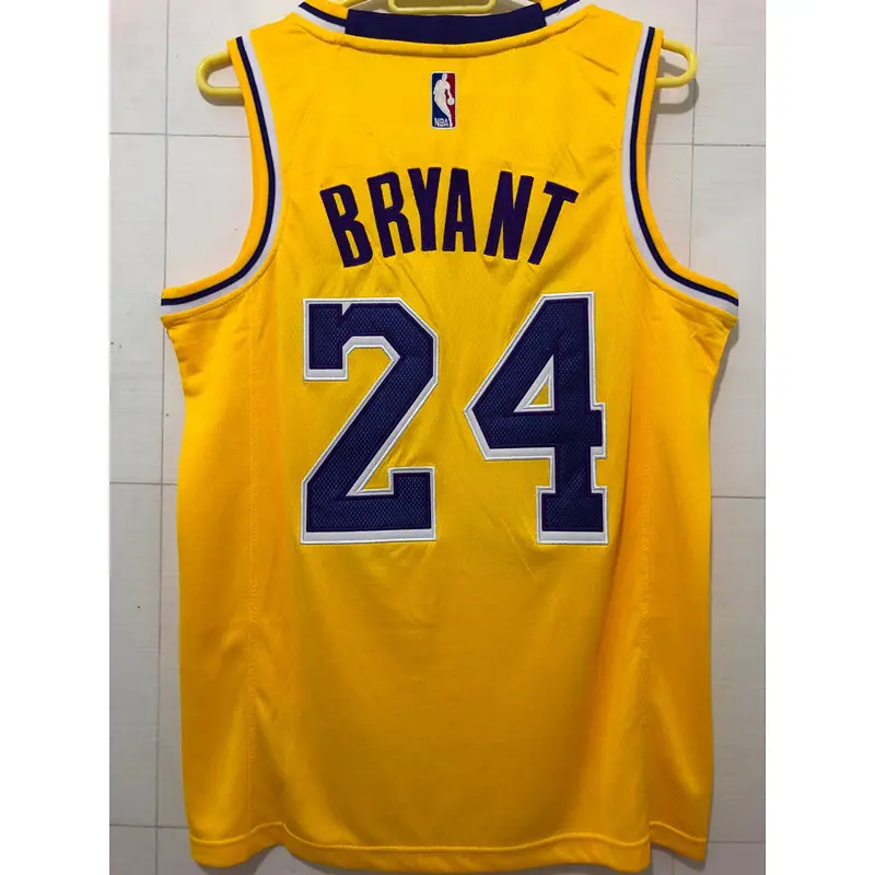 Camiseta Kobe Bryant #24 Los Angeles Lakers Retro Amarillo Camiseta Kobe Bryant #24 Los Angeles Lakers Retro Amarillo