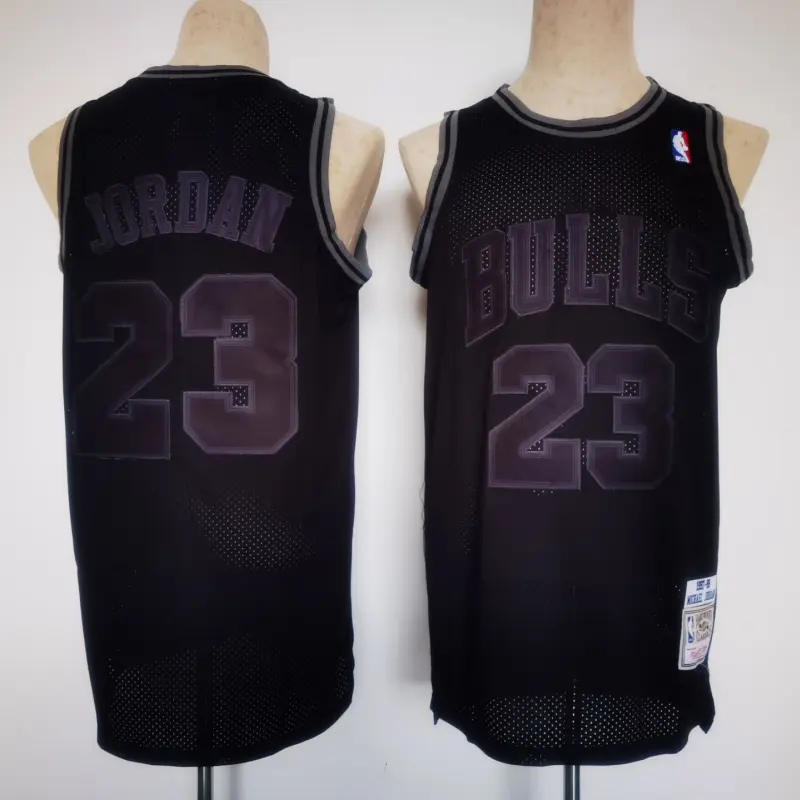Camiseta Michael Jordan #23 Chicago Bulls Retro Negro Edición Especial