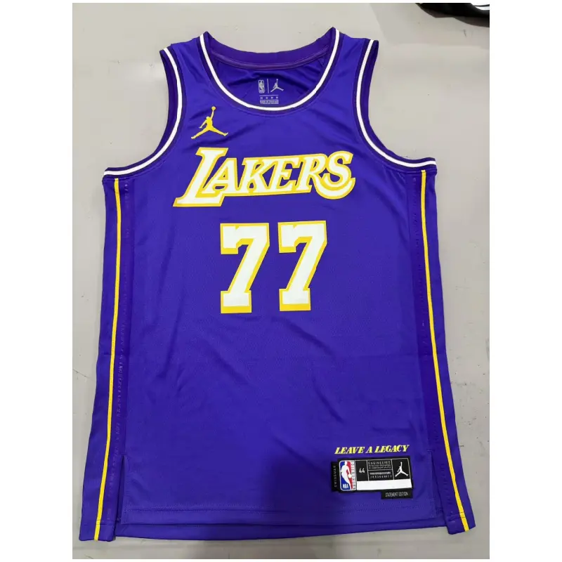 Camiseta Luka Dončić #77 Los Angeles Lakers 2026 Statement Edition Morado