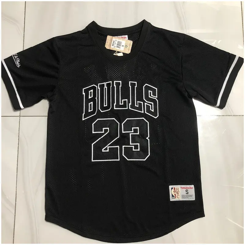 Camiseta Michael Jordan #23 Chicago Bulls Negro Manga Corta