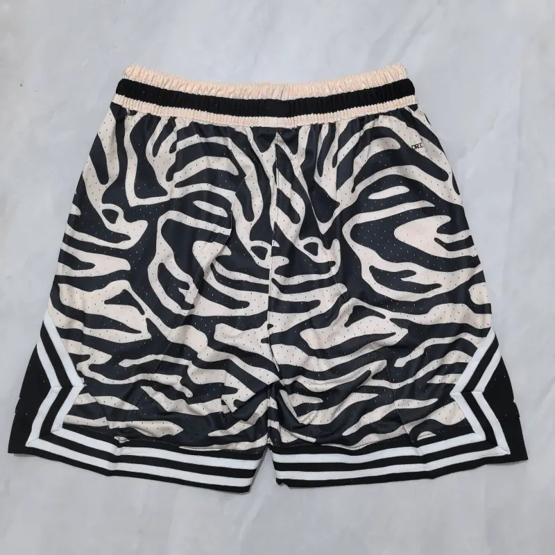 Pantalon Corto Jordan 2025 Negro Rayas De Tigre