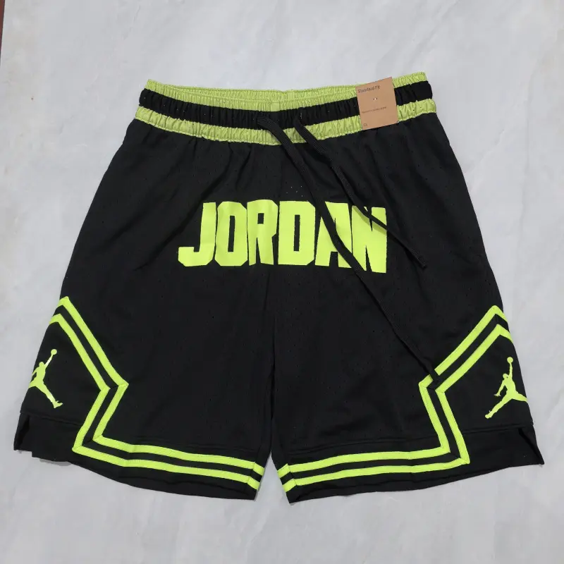 Pantalon Corto Jordan 2025 Negro Logotipo Verde Fluorescente