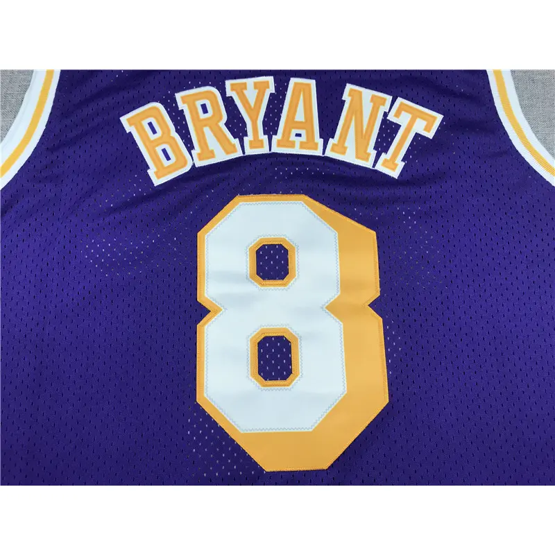 Camiseta Kobe Bryant #8 Los Angeles Lakers 1996/97 Morado Retro Icon Oro