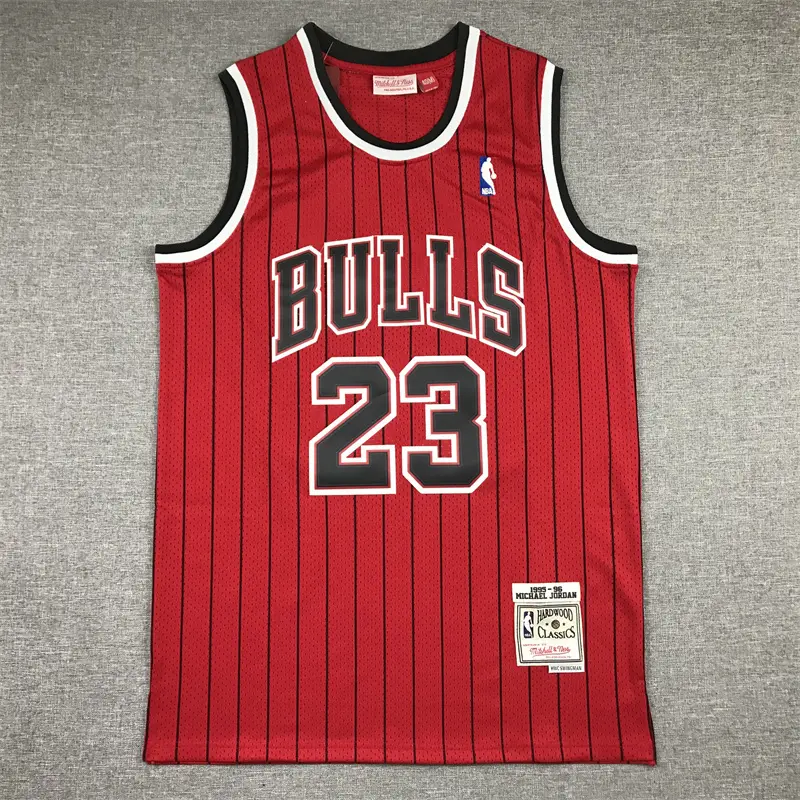 Camiseta Michael Jordan #23 Chicago Bulls 1995/96 Rojo Con Rayas Retro