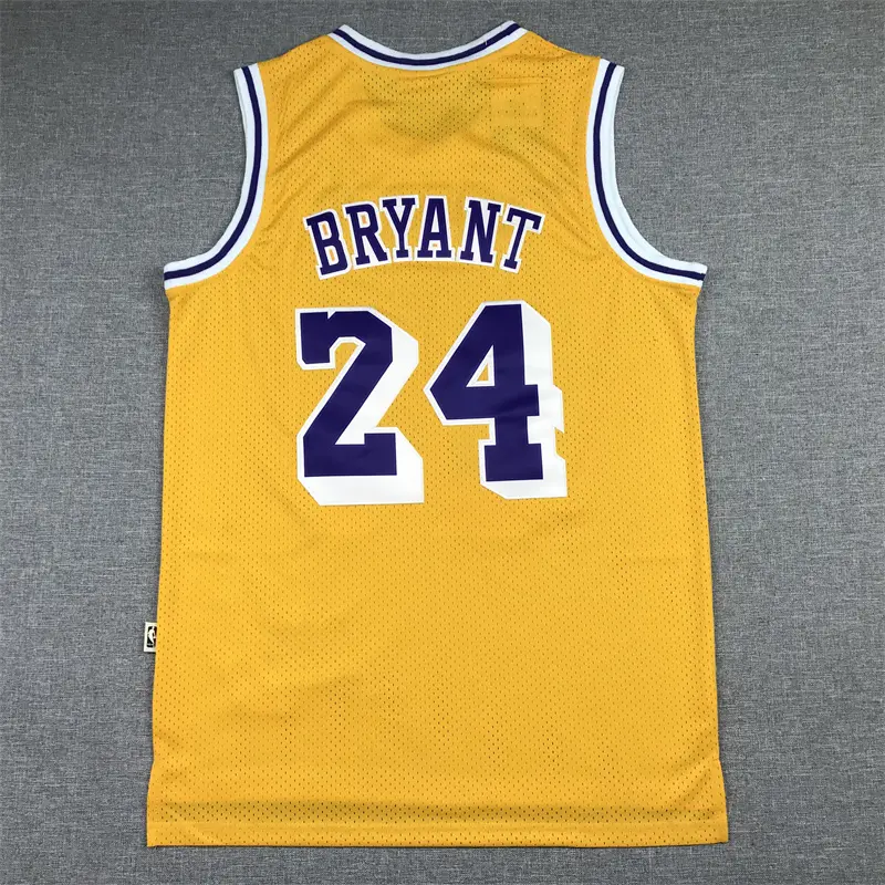 Camiseta Kobe Bryant #24 Los Angeles Lakers Amarillo Retro Trébol Logo