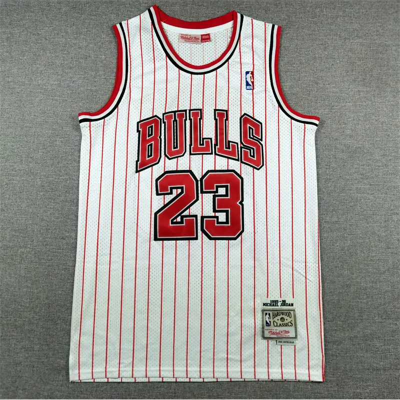Camiseta Michael Jordan #23 Chicago Bulls 1995/96 Blanco con Rayas Rojas