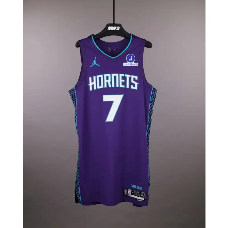 Camiseta Kon Knueppel #7 Charlotte Hornets Morado Statement Edition