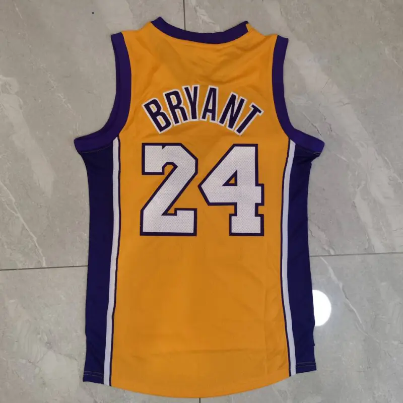 Camiseta Kobe Bryant #24 Los Angeles Lakers 2009 Amarillo Champion