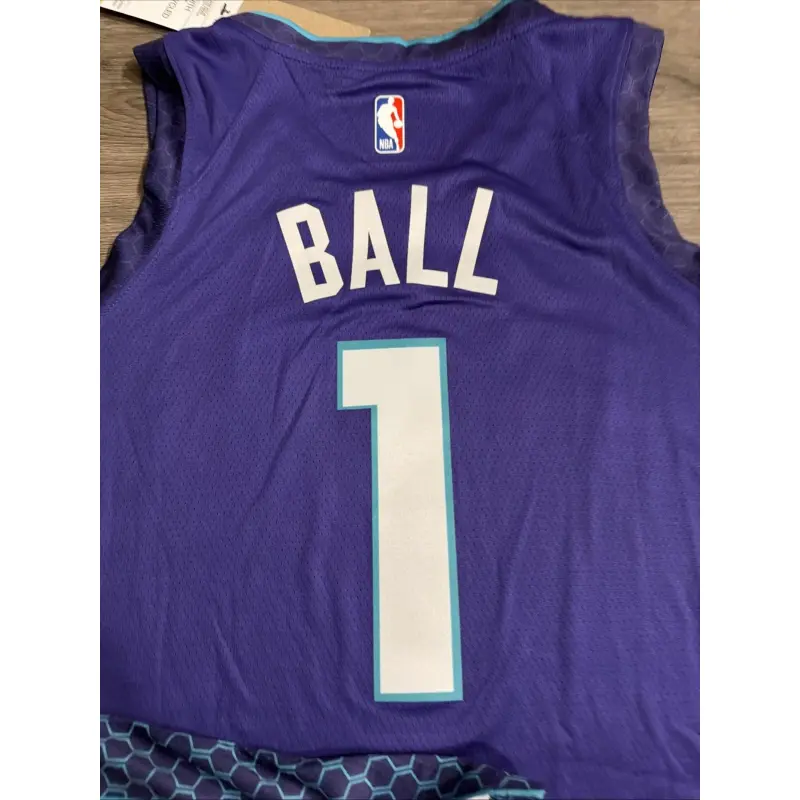 Camiseta LaMelo Ball #1 Charlotte Hornets Morado