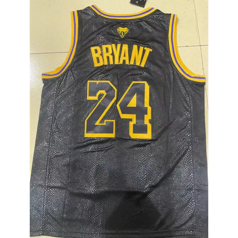 Camiseta Kobe Bryant #24 Los Angeles Lakers 2025 Negro con Estampado De Serpiente Camiseta Kobe Bryant #24 Los Angeles Lakers 2025 Negro con Estampado De Serpiente