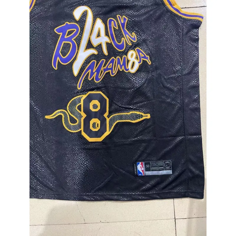 Camiseta Kobe Bryant #8/24 Los Angeles Lakers 2025 Negro con Estampado De Serpiente