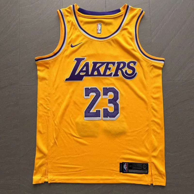 Camiseta Lebron James #23 Los Angeles Lakers 2020 Amarillo Honor Edition