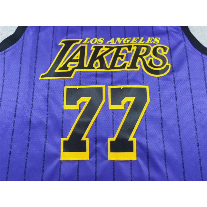 Camiseta Luka Doncic #77 Los Angeles Lakers Morado Con Raya Negro