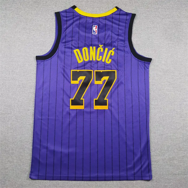 Camiseta Luka Doncic #77 Los Angeles Lakers Morado Con Raya Negro