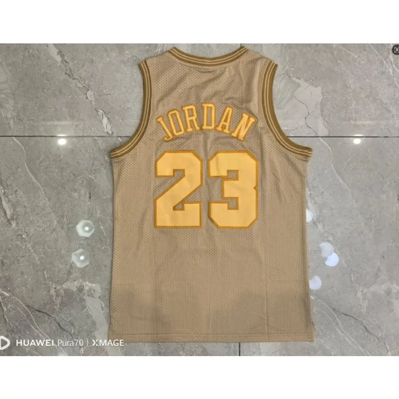 Camiseta Michael Jordan #23 Chicago Bulls 1997-98 Oro Classic Edition Camiseta Michael Jordan #23 Chicago Bulls 1997-98 Oro Classic Edition