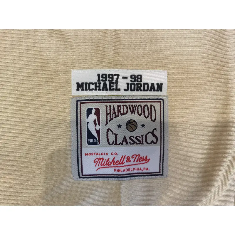Camiseta Michael Jordan #23 Chicago Bulls 1997 Dorado  Camiseta Michael Jordan #23 Chicago Bulls 1997 Dorado