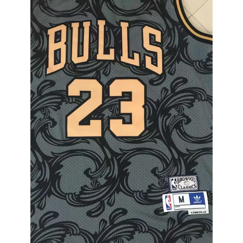Camiseta Michael Jordan #23 Chicago Bulls Negro Dorado Retro Limited Edition Camiseta Michael Jordan #23 Chicago Bulls Negro Dorado Retro Limited Edition