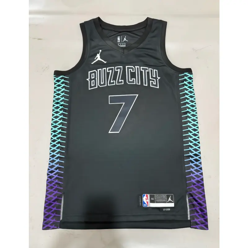 Camiseta Kon Knueppel #7 Charlotte Hornets 2027 Negro City Edition