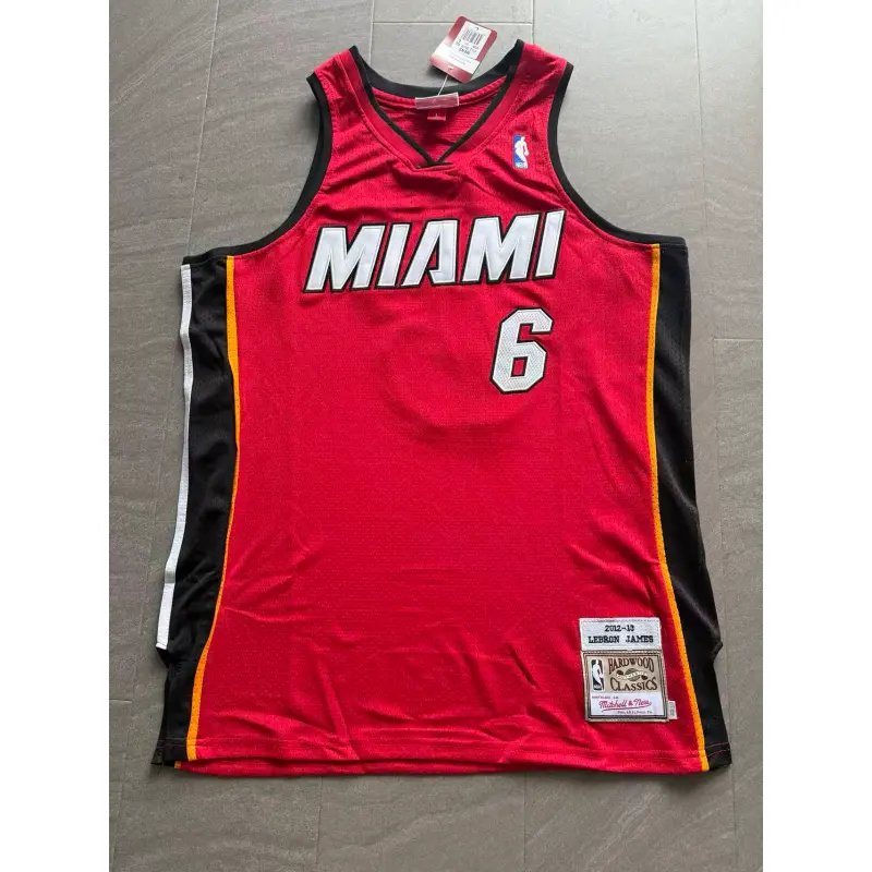 Camiseta LeBron James #6 Miami Heat 2012/2013 Rojo Classic Edition